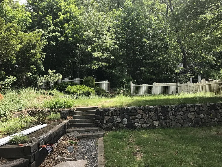 496 Waltham St — Photo 15