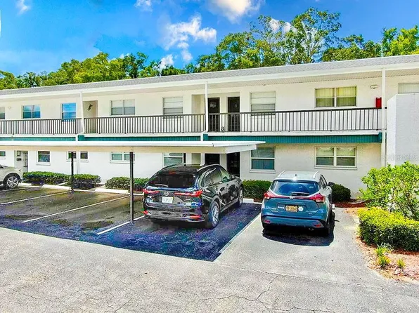 7700 92nd St APT 106, Seminole, FL 33777