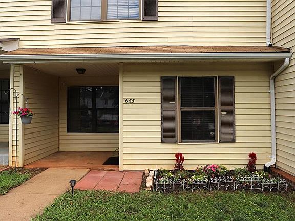 2nd image of 655 Highview Ct