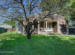 1979 Cabriolet Ct, Naperville, IL 60565