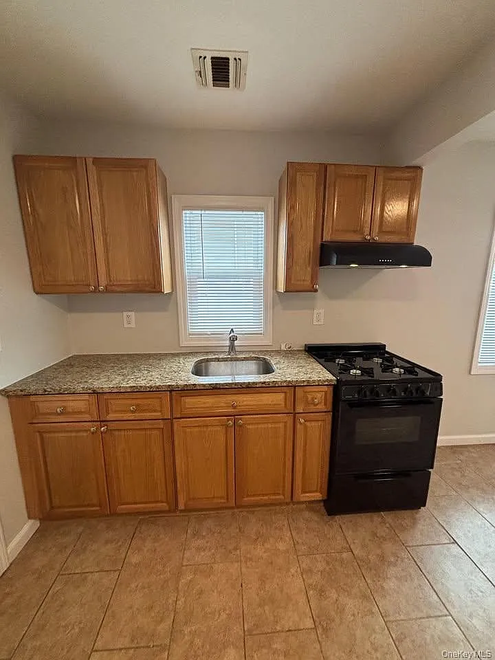 101 Miramar Ave — Photo 1