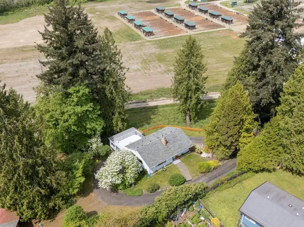 399 Arbutus Ave W, North Cowichan, BC V9L 5X6