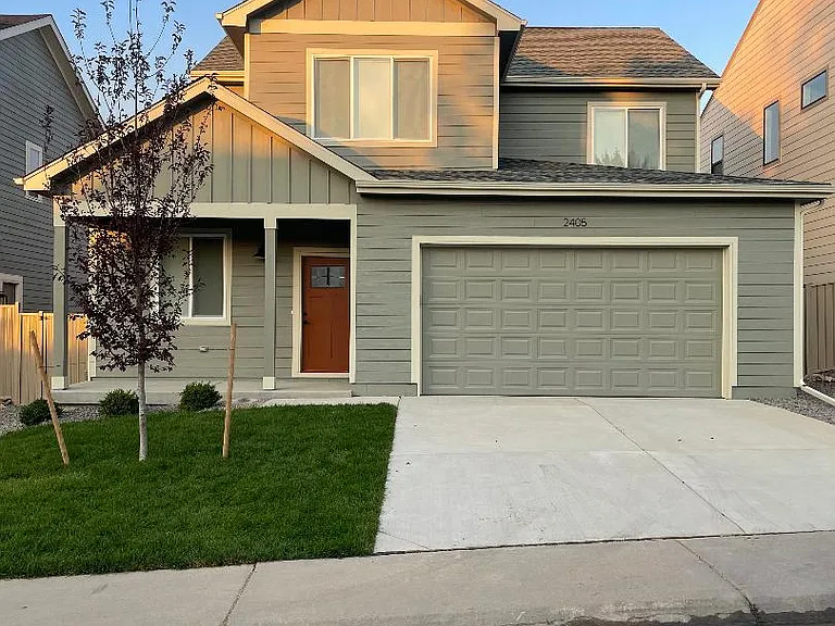 2405 Andrew Dr — Photo 1