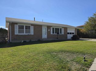 1563 Frontier Dr, Rock Springs, WY 82901
