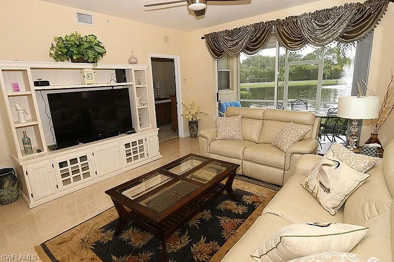 2 bed, 2.0 bath, 1191 sqft, $5,000 — Photo 4