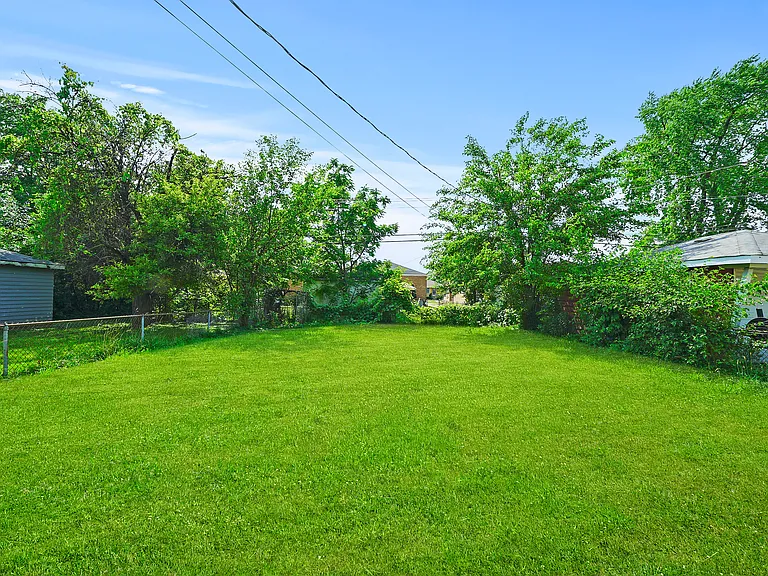 15520 Ellis Ave — Photo 18
