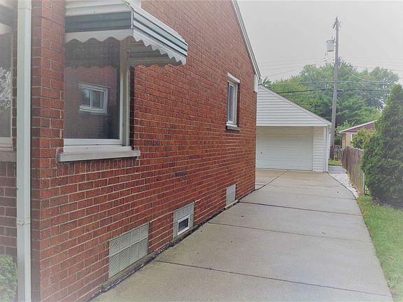 2nd image of 22213 Barton St