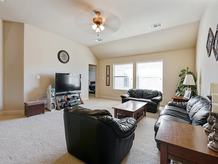 3808 Avery Woods Ln — Photo 12