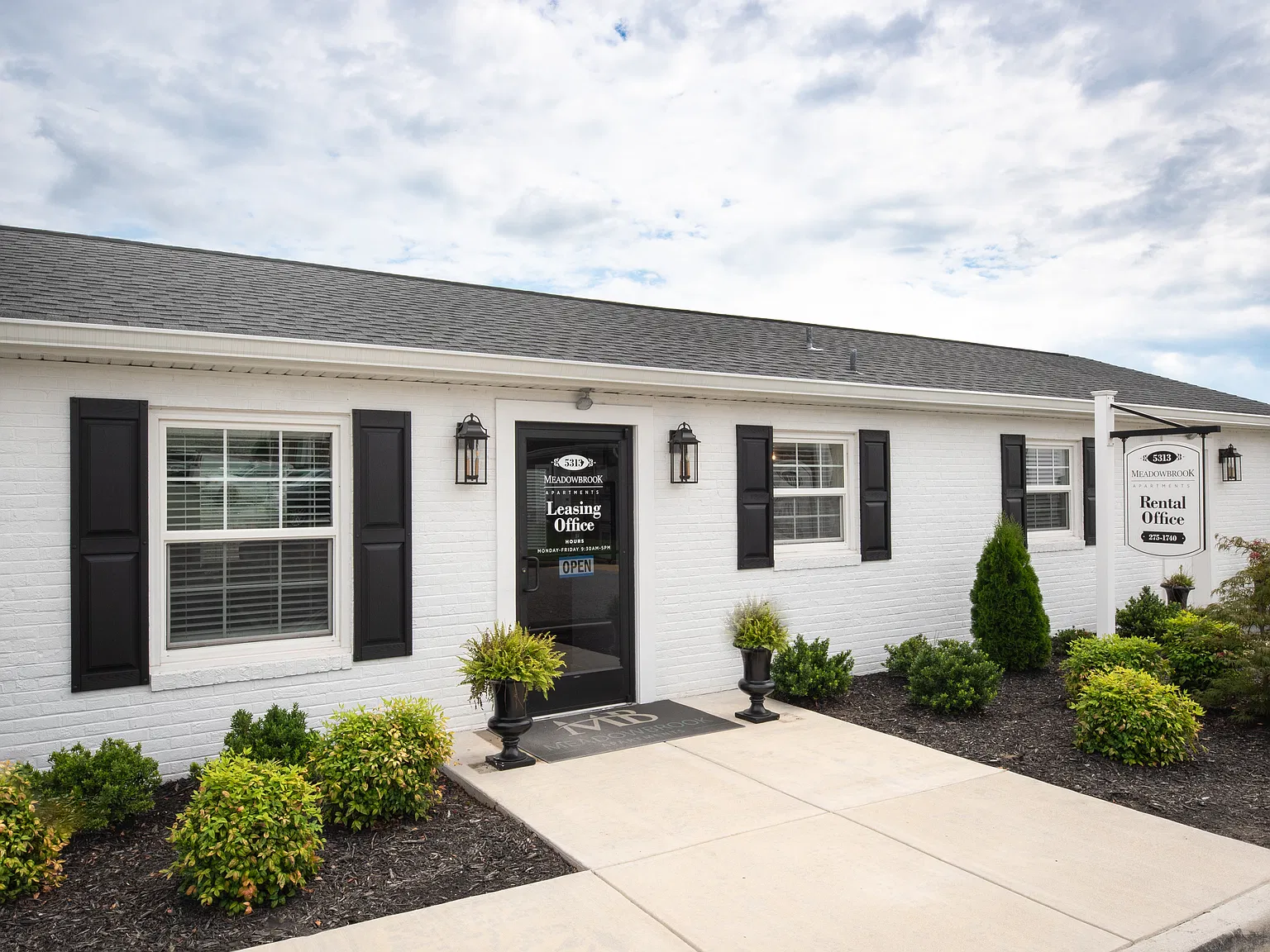 Meadowbrook Apartments — Photo 2