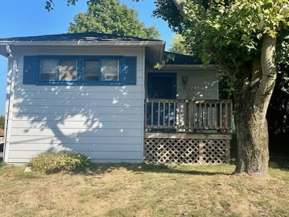 8167 Edmond St, Masury, OH 44438