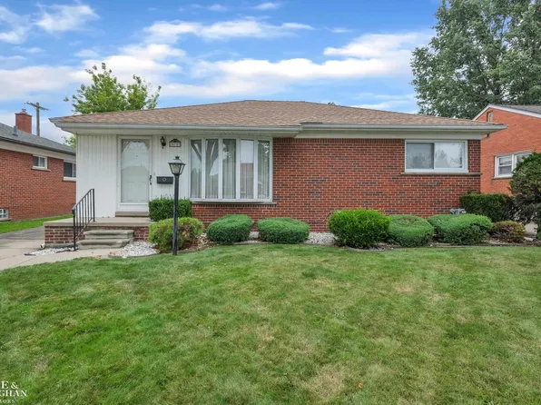 25707 San Rosa Dr, Saint Clair Shores, MI 48081