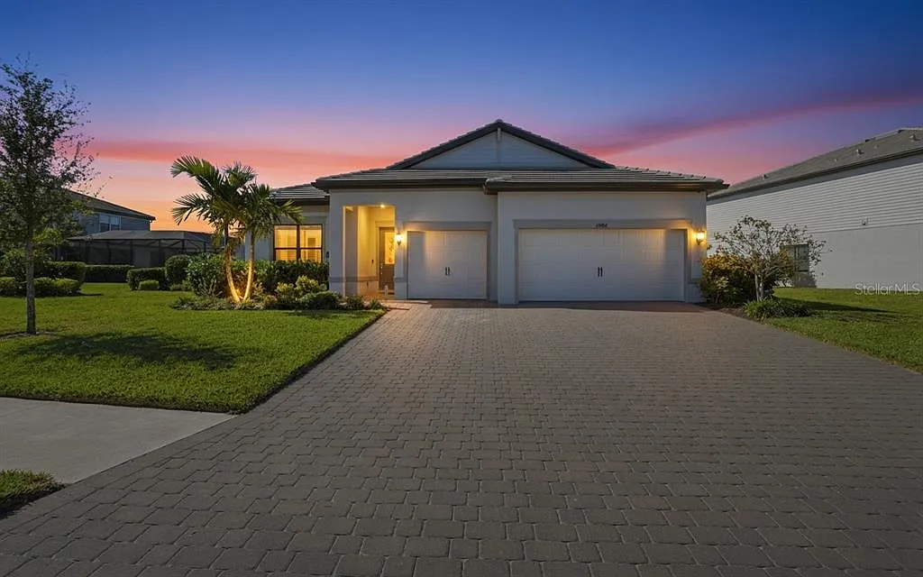 3 bed, 2.5 bath, 2293 sqft, $10,500 — Photo 1