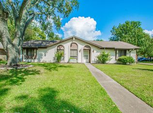 5601 Rockland Dr, Pearland, TX 77584