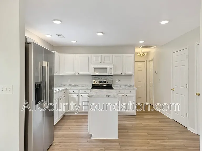 107 Broken Branch Dr — Photo 16