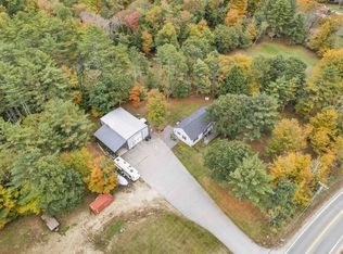 34 Raymond Rd, Deerfield, NH 03037