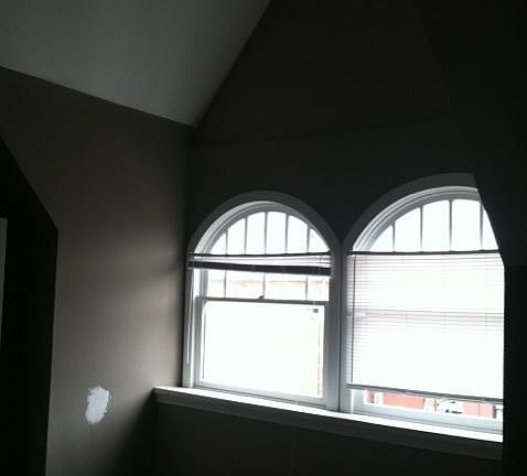 4th image of 110 W Oak St #2