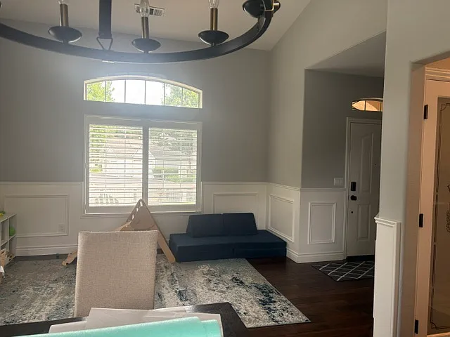 4 bed, 2067 sqft, $4,800 — Photo 3