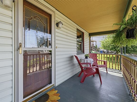 3rd image of 70 Holt St