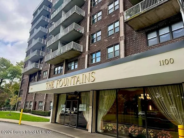 1100 Clove Rd APT 2F, Staten Island, NY 10301