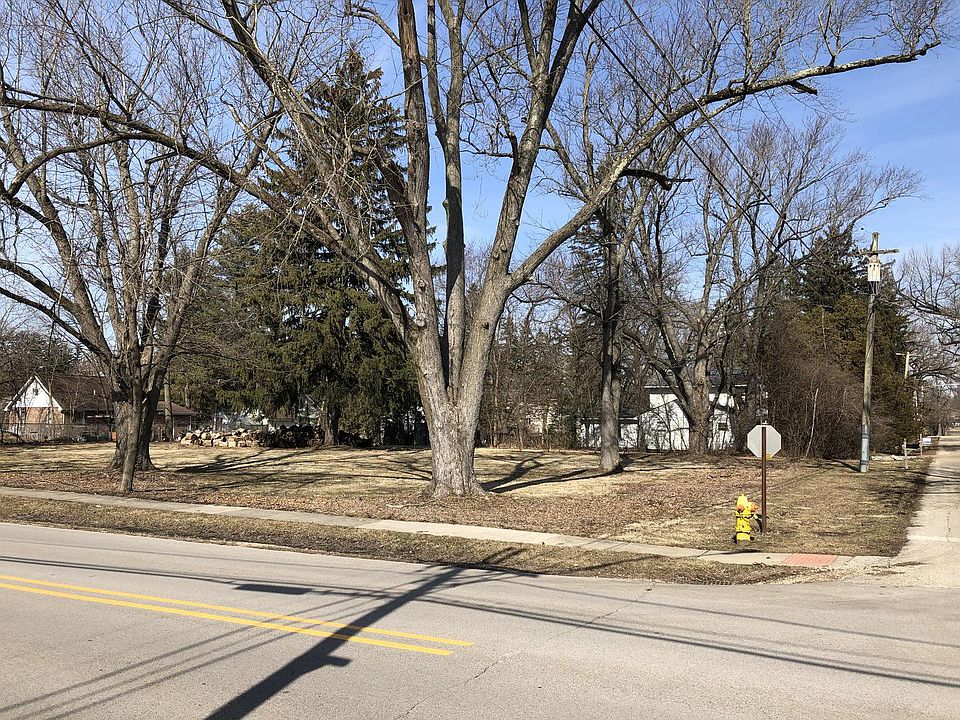 1st image of 110 Gladys Ave
