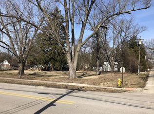 110 Gladys Ave, Fox River Grove, IL 60021