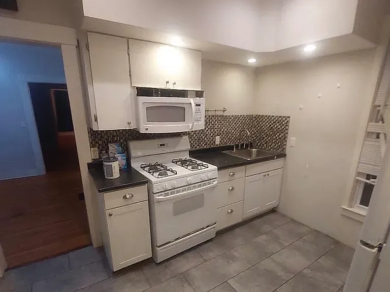 181 Main St #2 — Photo 5