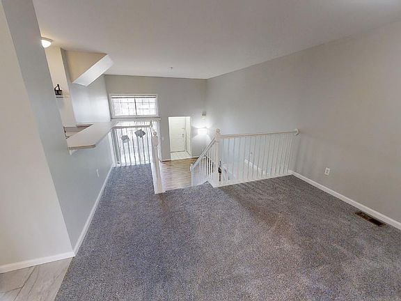 5th image of 2739 Barclay Way