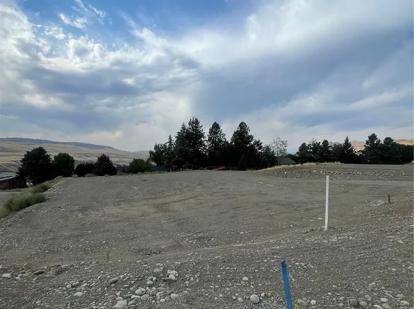 12 Parks Drive, Okanogan, WA 98840