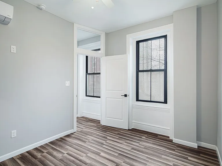 1439 S 6th St #1R — Photo 8
