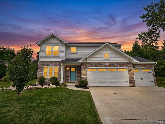 4th image of 7302 Geraldine Cir