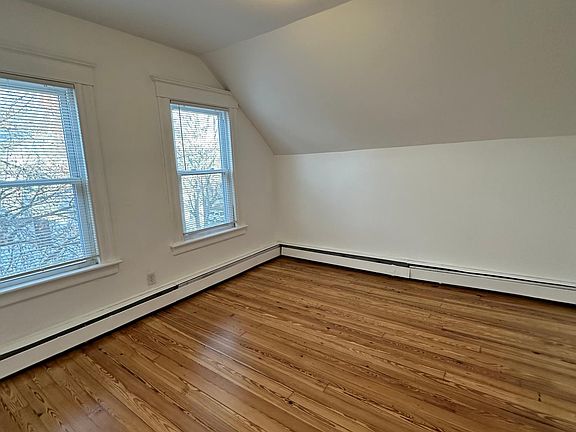 5th image of 356 Chestnut St Floor 3