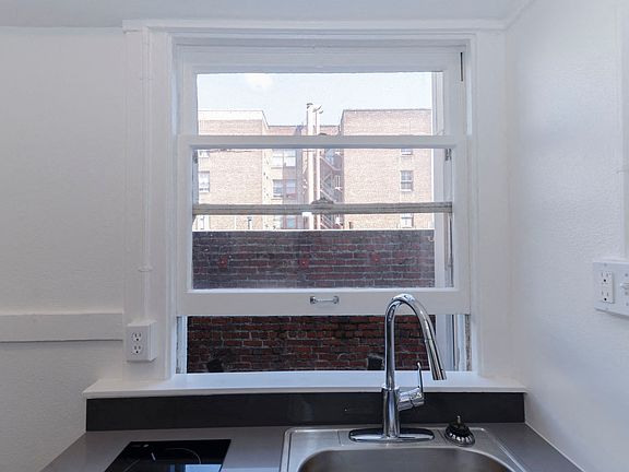 5th image of 635 Ellis St #404