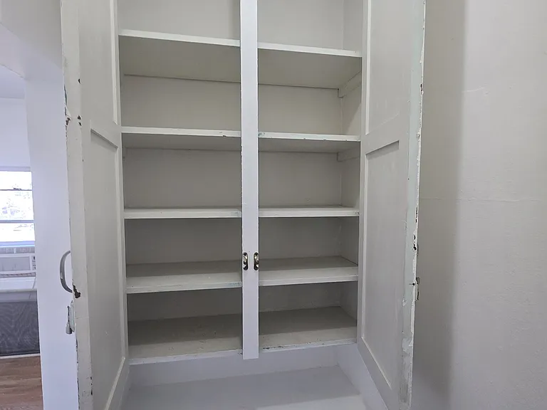 6202 S Vermont Ave #4 — Photo 4