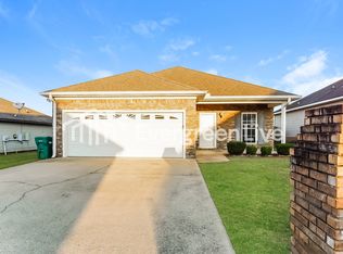 153 Azalea Ln, Moundville, AL 35474