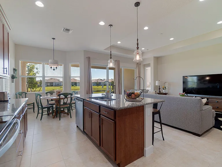 4644 Citron Way — Photo 17