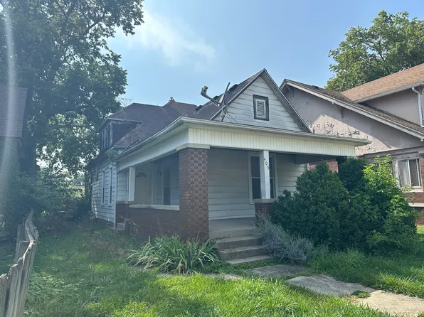 405 S 18th St, Terre Haute, IN 47803