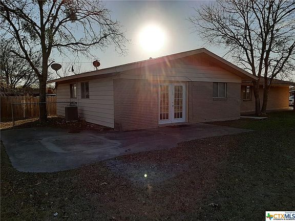 2nd image of 1222 Alta Vista Dr