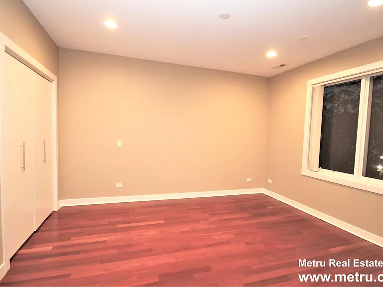 2358 W School St #4W — Photo 14