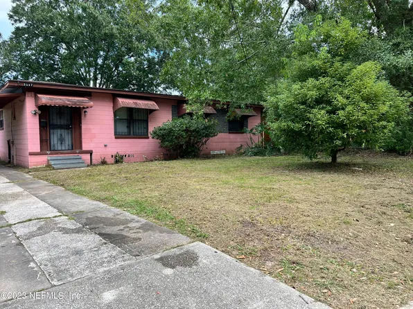 5247 CLEVELAND Road, Jacksonville, FL 32209