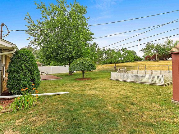5th image of 5023 N Melody Ln