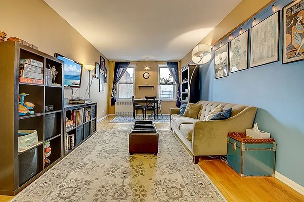 Sold by Redfin Real Estate | media 14