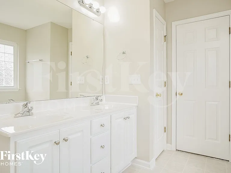 705 Hawthorn Ridge Dr — Photo 10