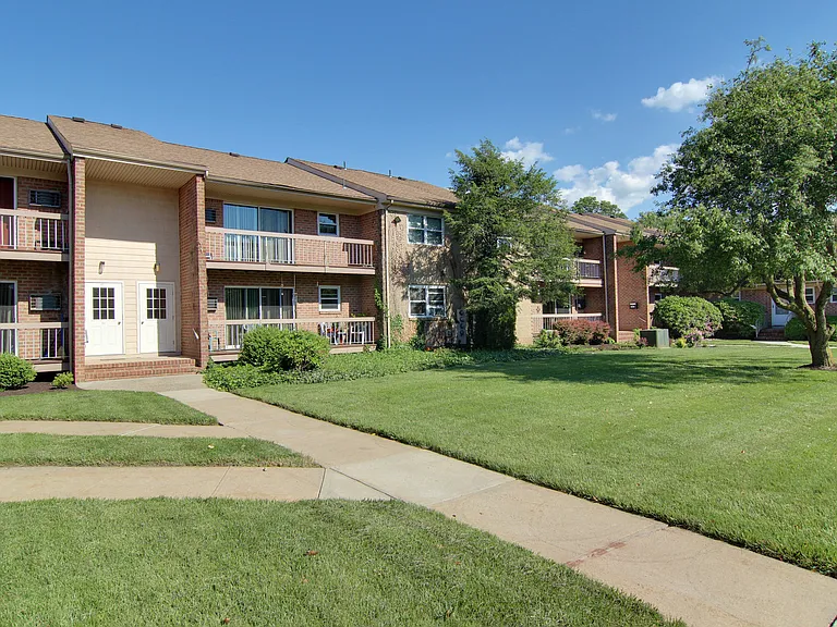 Kimberwyck Village Apartments — Photo 23