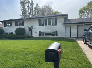 8 S Weber St, Aberdeen, SD 57401
