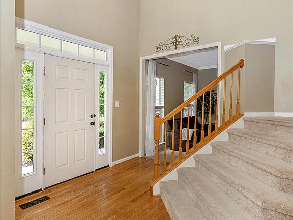 3rd image of 6350 Claridge Dr N