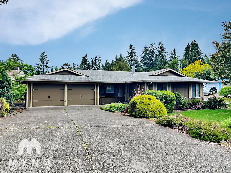 19225 SW Prospect Pl — Photo 1