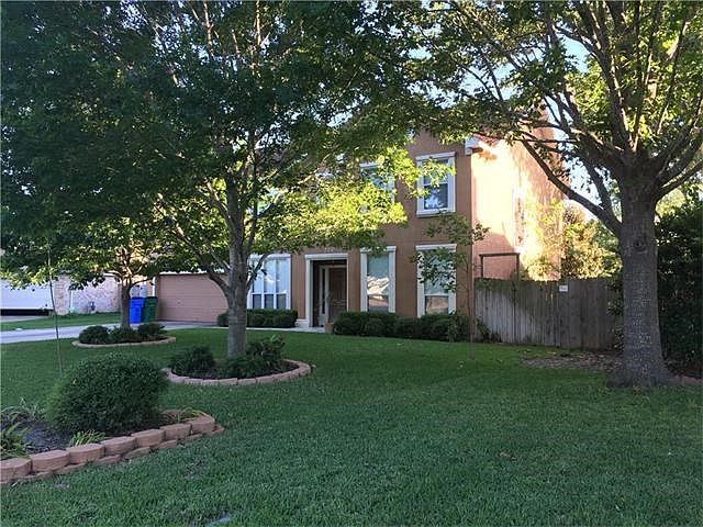 Custom Home on Large Cul-De-Sac lot; Well Established Shade Trees