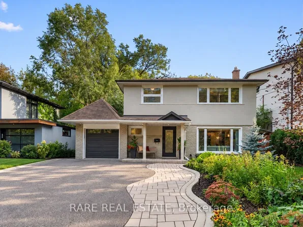 23 Dellbank Rd, Toronto, ON M3H 4M9