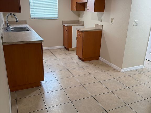2nd image of 8833 Goshen Ln