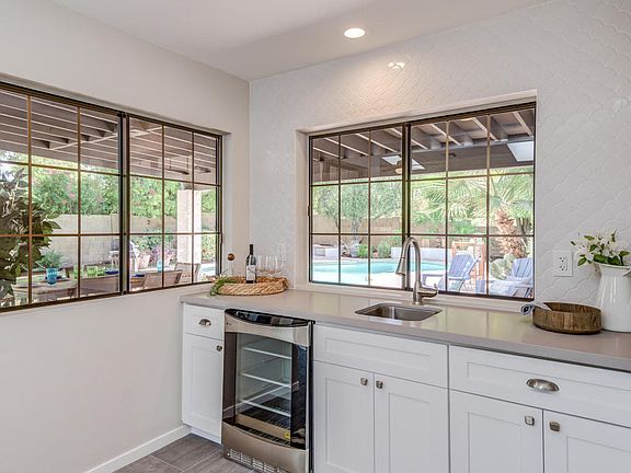 5th image of 5937 E Larkspur Dr